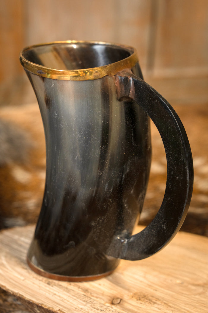 Luxurious Viking mug with brass rim