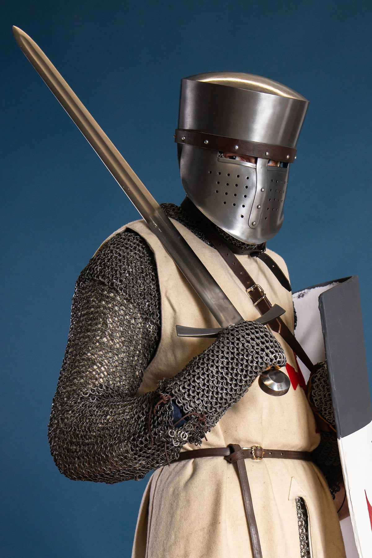 Middeleeuws zwaard Oakeshott type X, semi-scherp