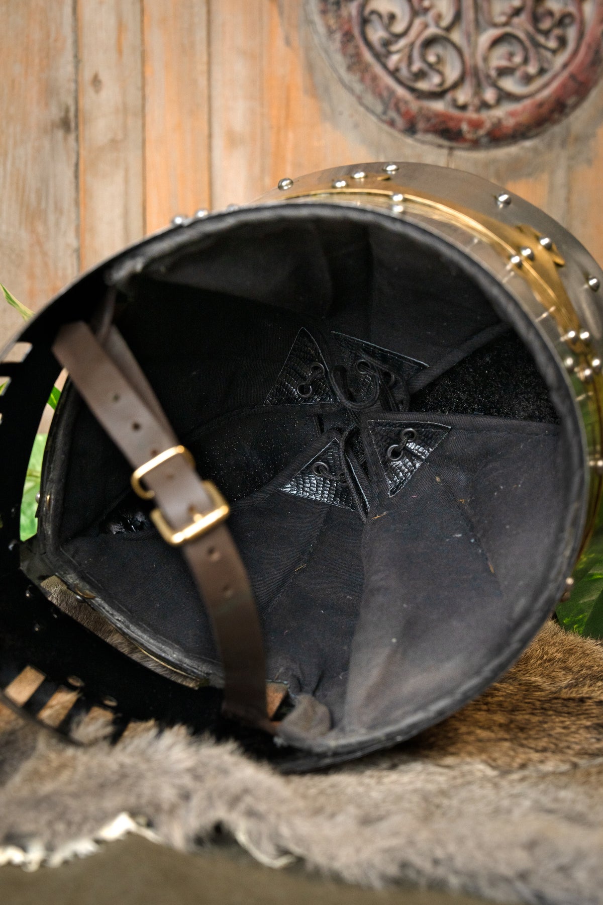 Medeltida grythinghjälm, Westminster Psalter, 1,0–1,2 mm