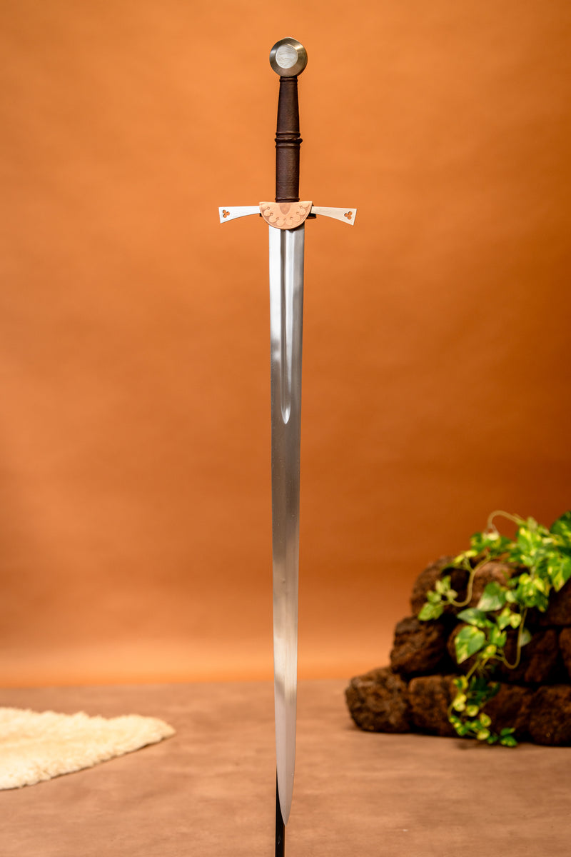 Medieval longsword Oakeshott type XVa, semi-sharp