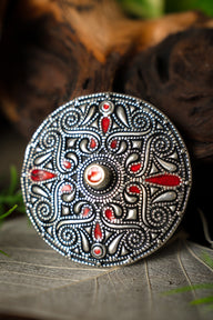 Broche celta Auvers Sur Oise, prateada
