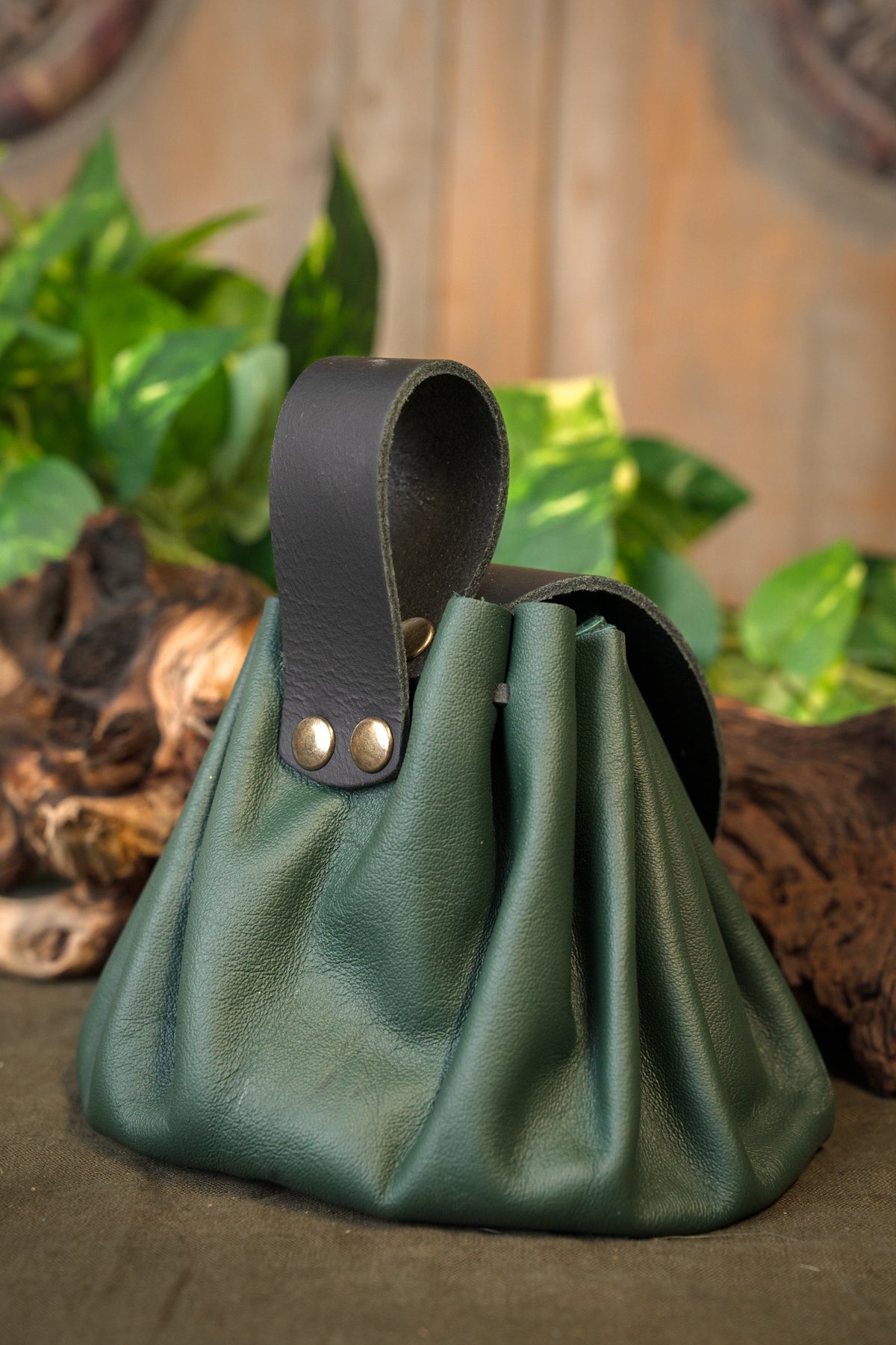 Medieval money pouch, large, green