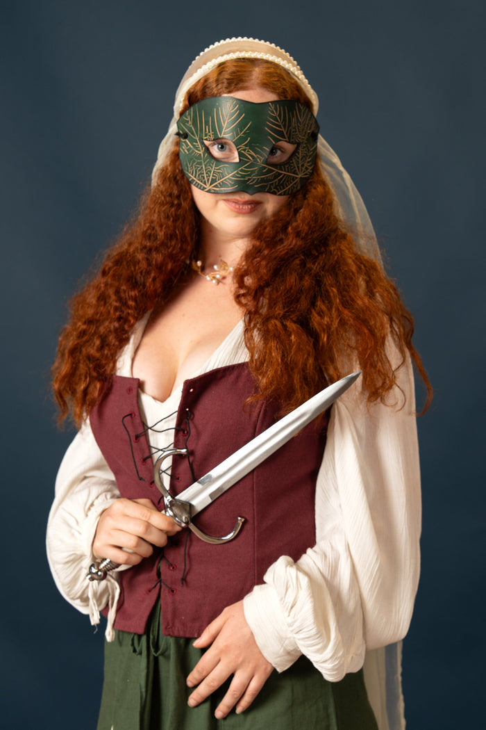 Doublet Tika, 16th century, bordeaux red