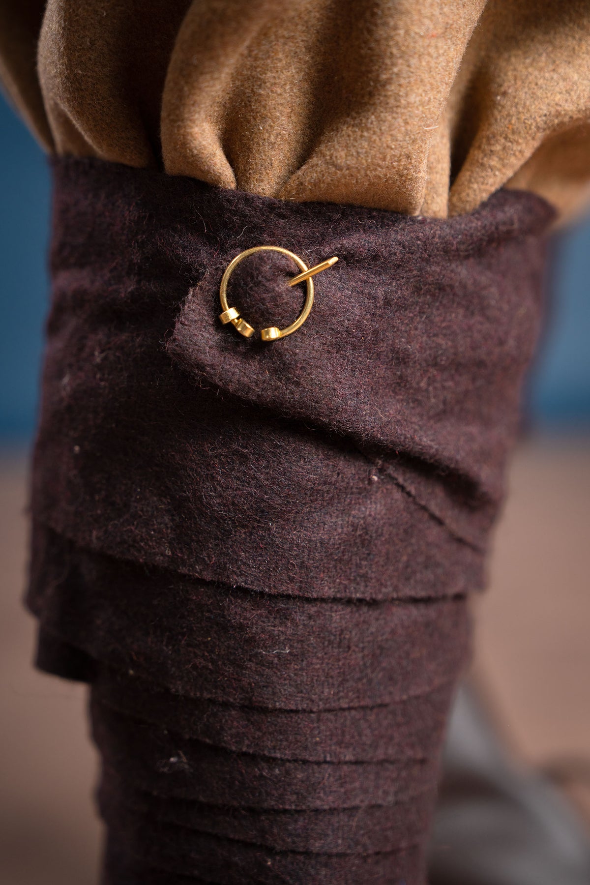 Beinwickel Aki, braun, Wollmischung