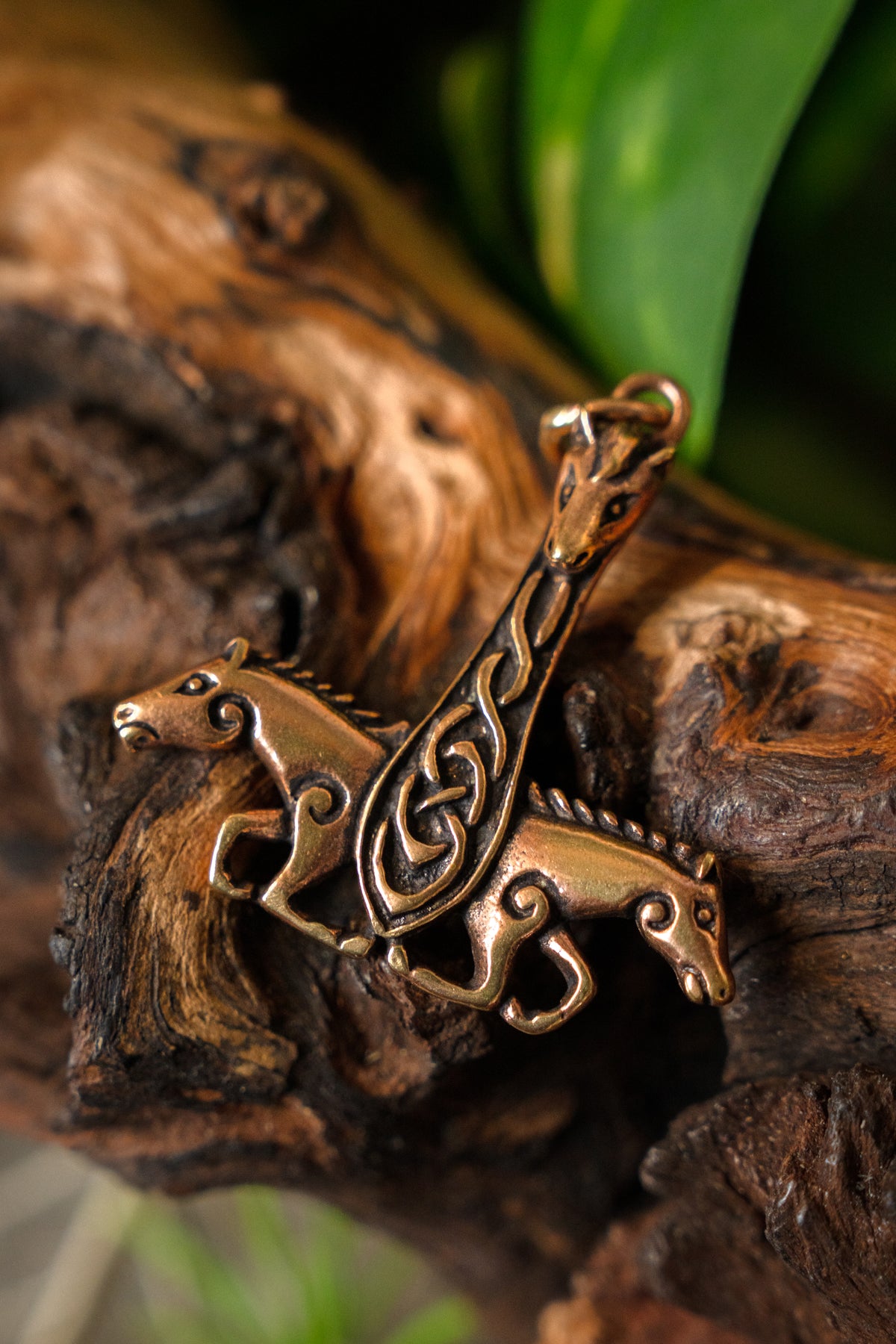 Ciondolo Martello di Thor con cavalli, bronzo