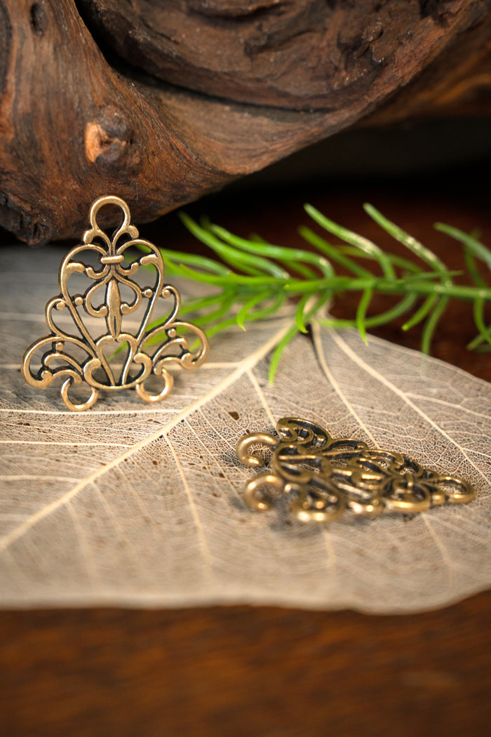 Renässans mantelspänne, brons