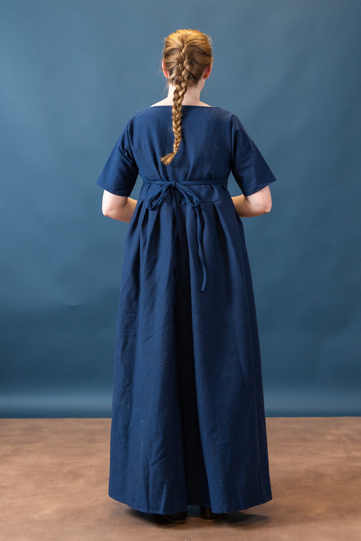 Middeleeuwse jurk Frideswinde, 14e eeuw, blauw