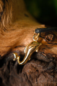 Rimski delfinski amulet, kositar