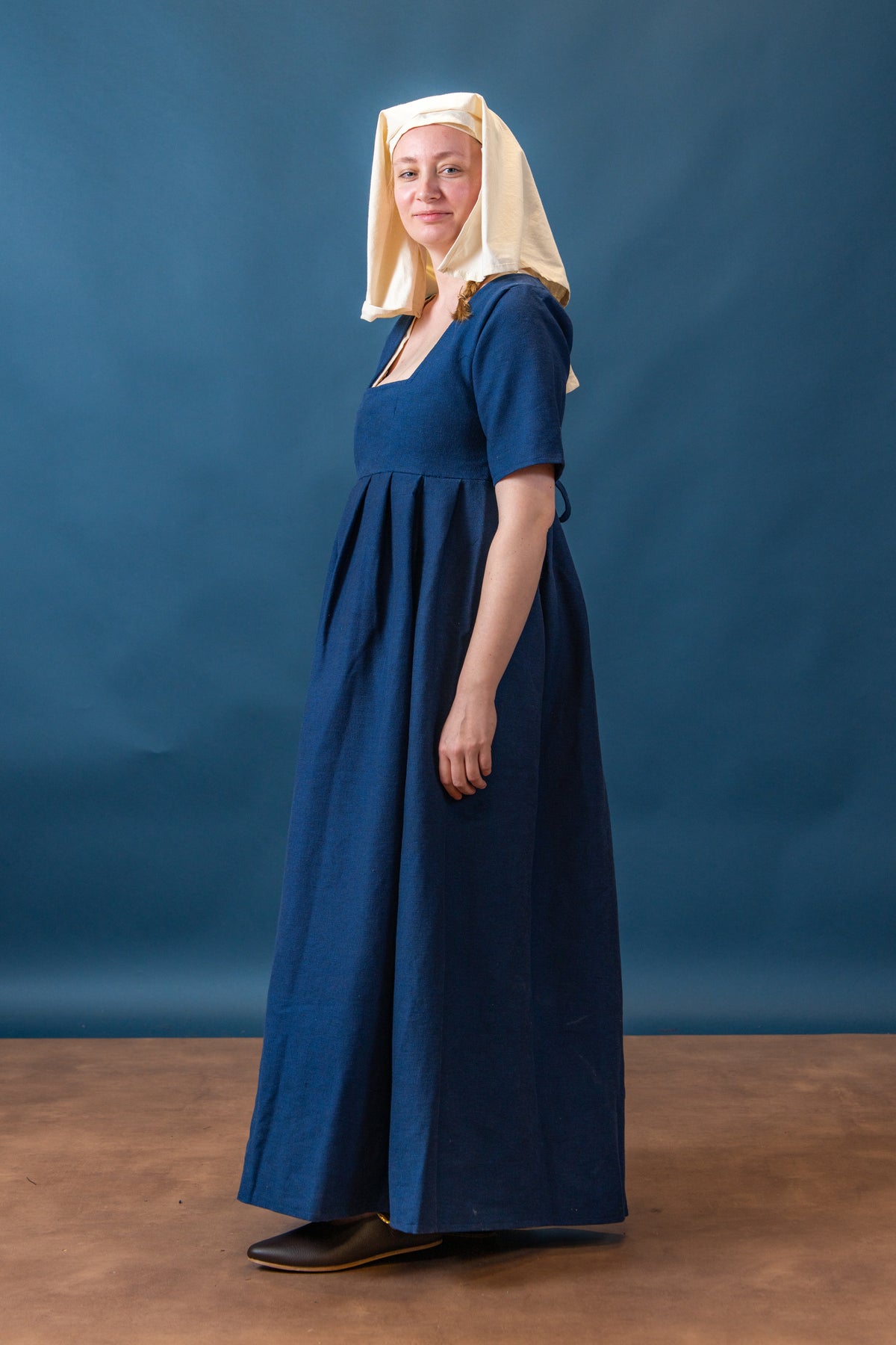 Middeleeuwse jurk Frideswinde, 14e eeuw, blauw