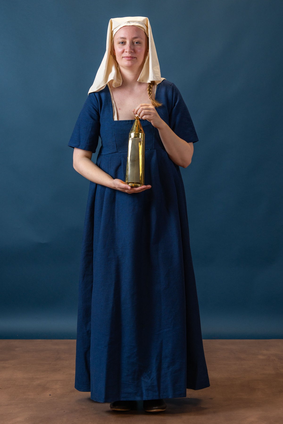 Middeleeuwse jurk Frideswinde, 14e eeuw, blauw