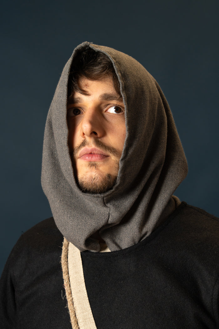Srednjeveški chaperon, siva