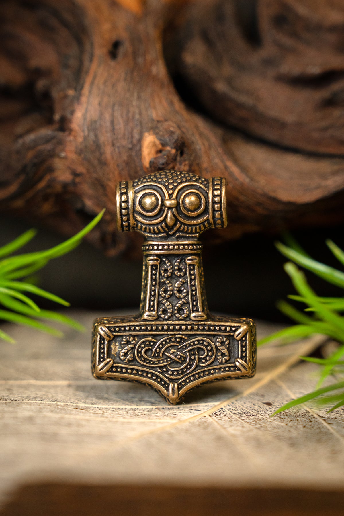 Viking Ödeshög Mjölnir, bronze