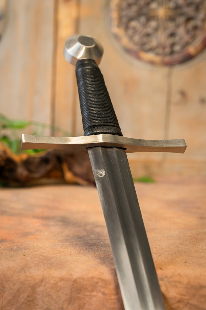 Frankiskt svärd Oakeshott typ XI, skarpt