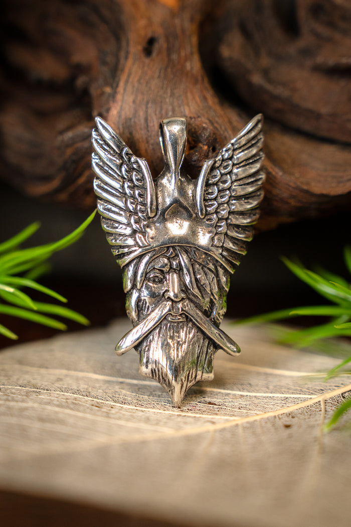 Colgante de Odín, plata de ley