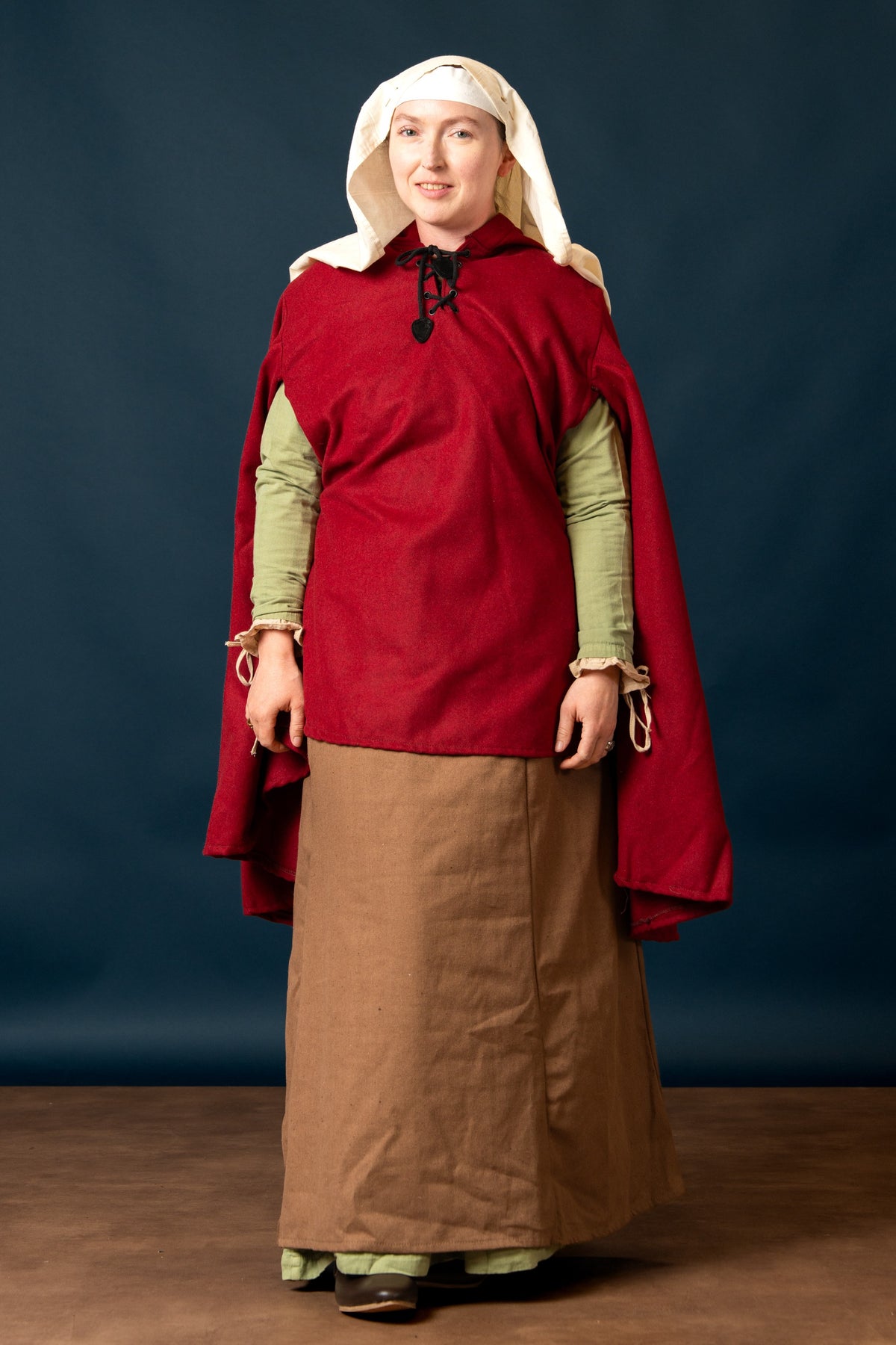 Gardecorp, travel cloak Raven, wool blend, red