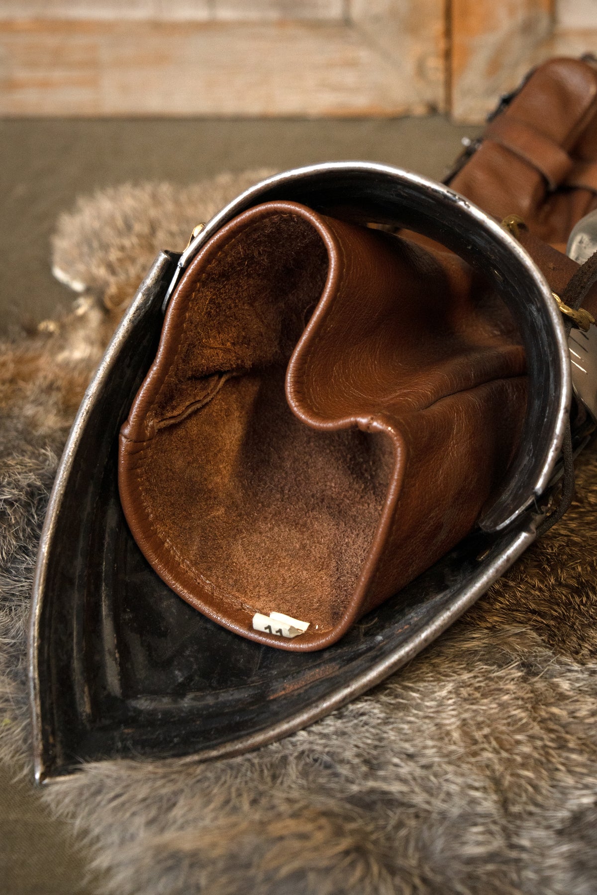 Luksuriøse gotiske panserhandsker, 1450–1500, messing, 1,2 mm