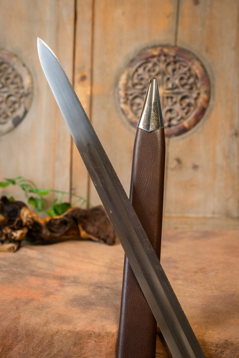 Crusader sword Oakeshott XIII, semi-sharp