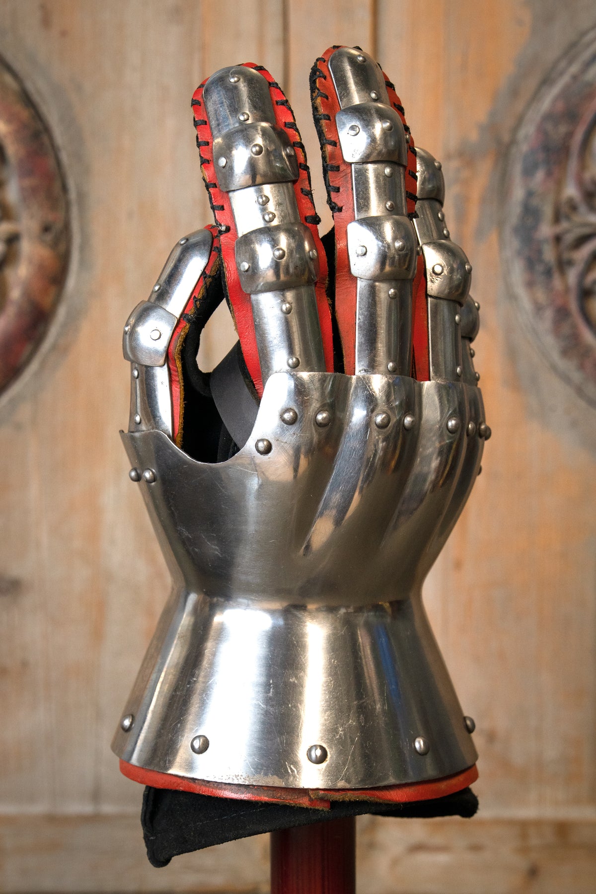 14th century hourglass gauntlets, 1.6 mm