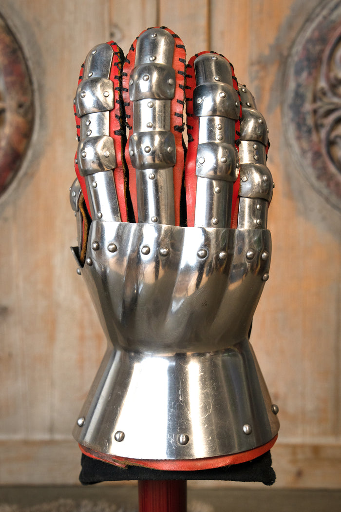 14th century hourglass gauntlets, 1.6 mm