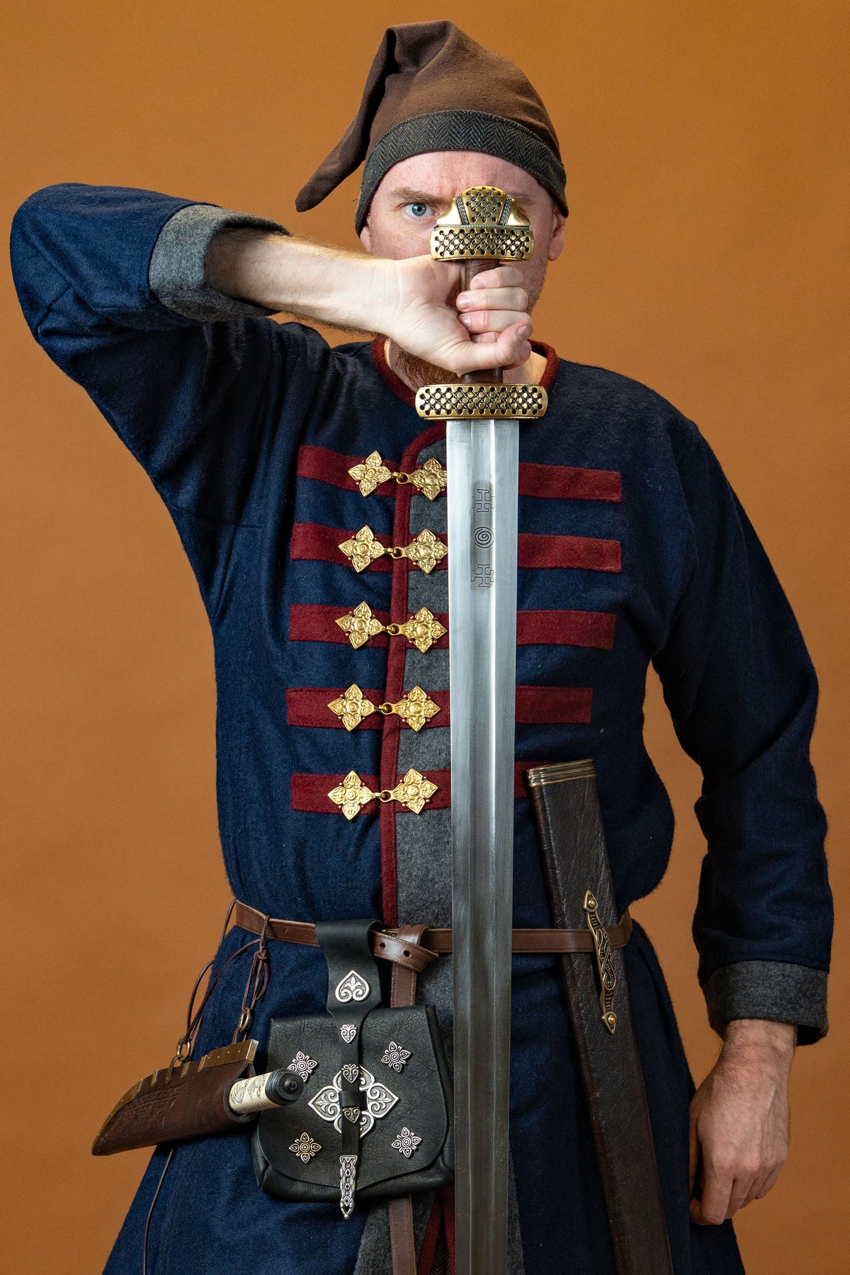 Viking zwaard Gnezdovo, Petersen E2, semi-scherp