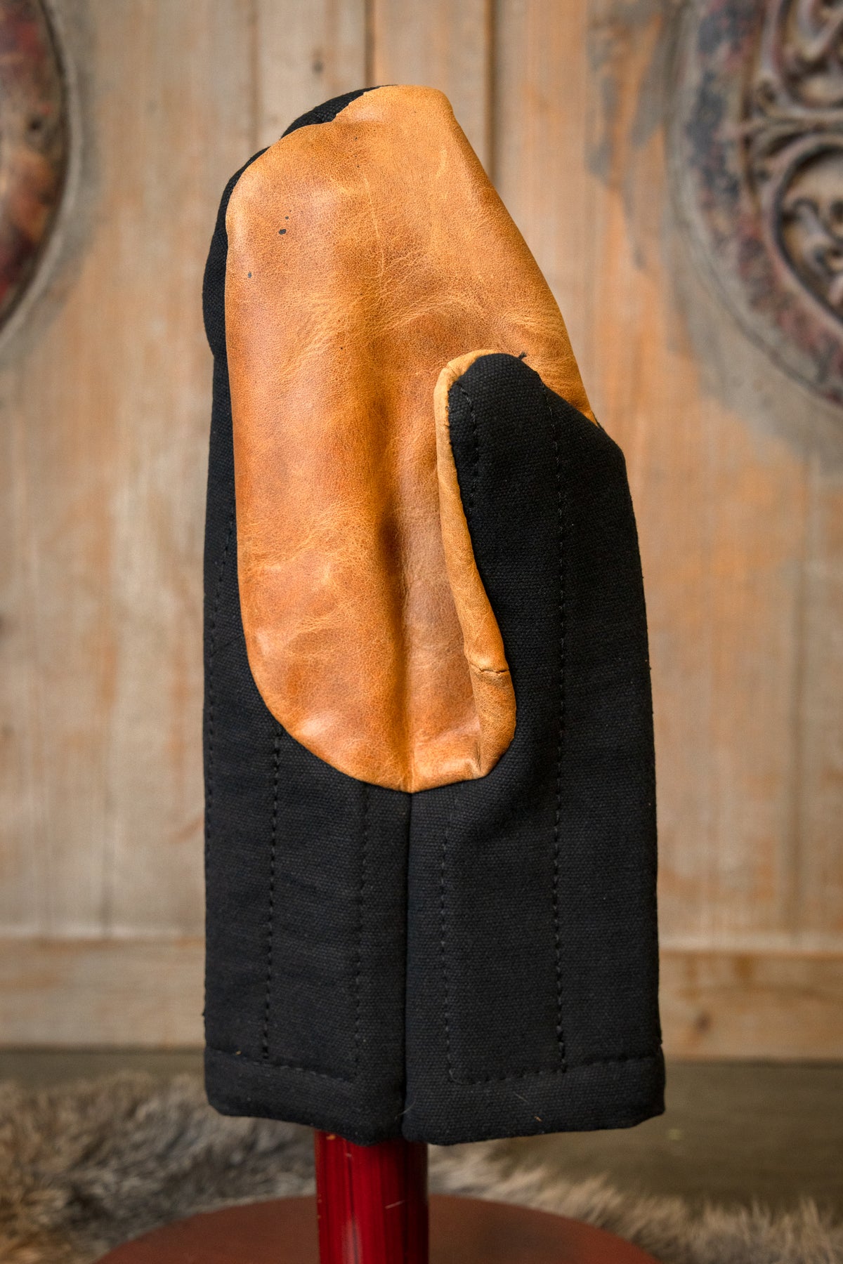 Gevoerde wanten, muffs voor reenactment, zwart