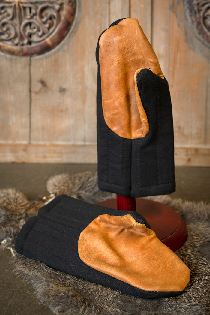 Gevoerde wanten, muffs voor reenactment, zwart