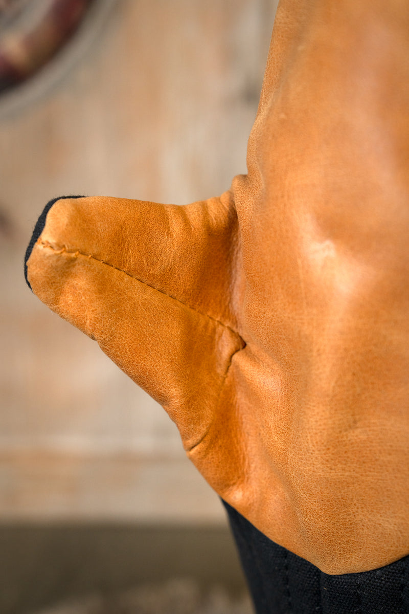 Gepolsterte Fäustlinge für Reenactment, schwarz