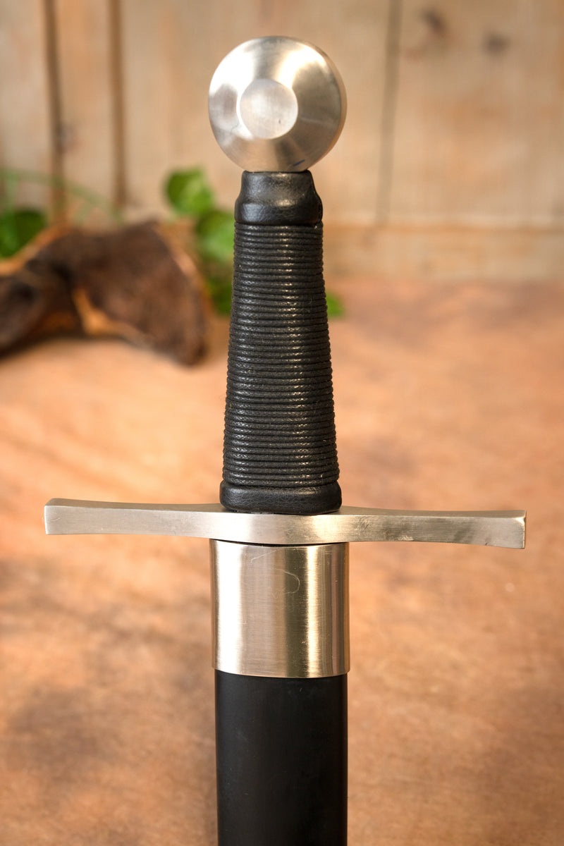 Medeltida enhandsvärd Oakeshott typ XII, skarpt