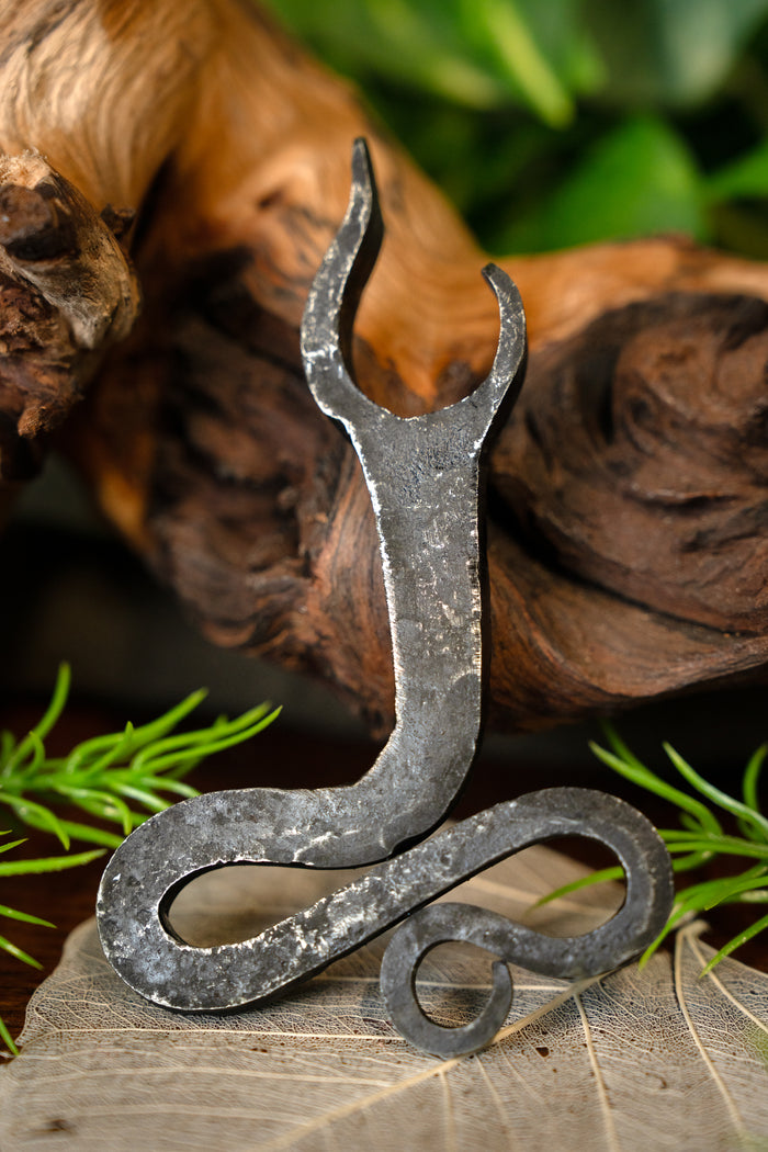 Iron corkscrew, crown corks