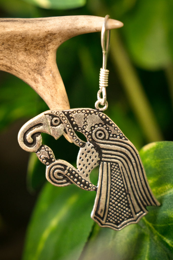 Kolczyki – germański kruk, posrebrzany brąz