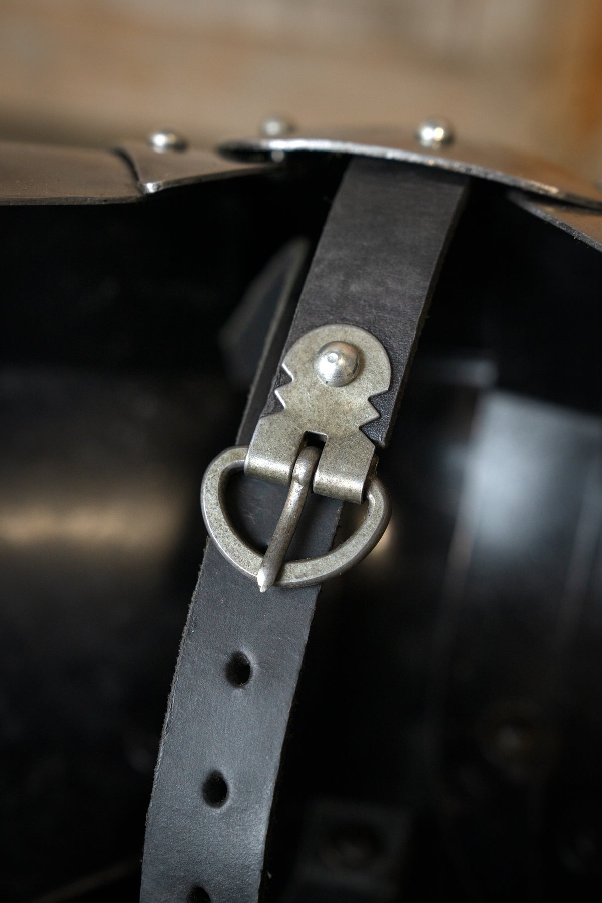 15e eeuwse poleyns, beenstukken met rondels, 1.6 mm