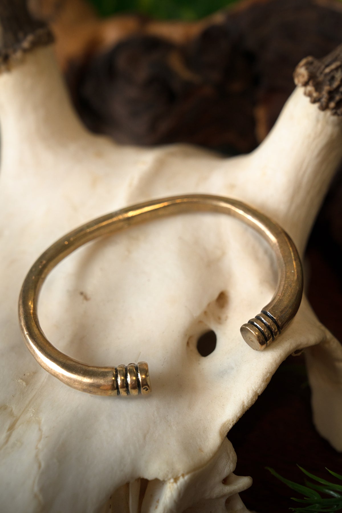 Merovingiskt armband, brons