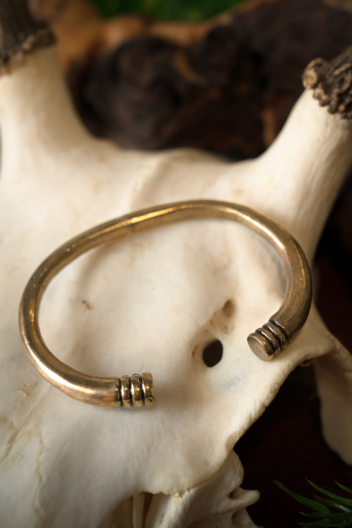 Merovingiskt armband, brons