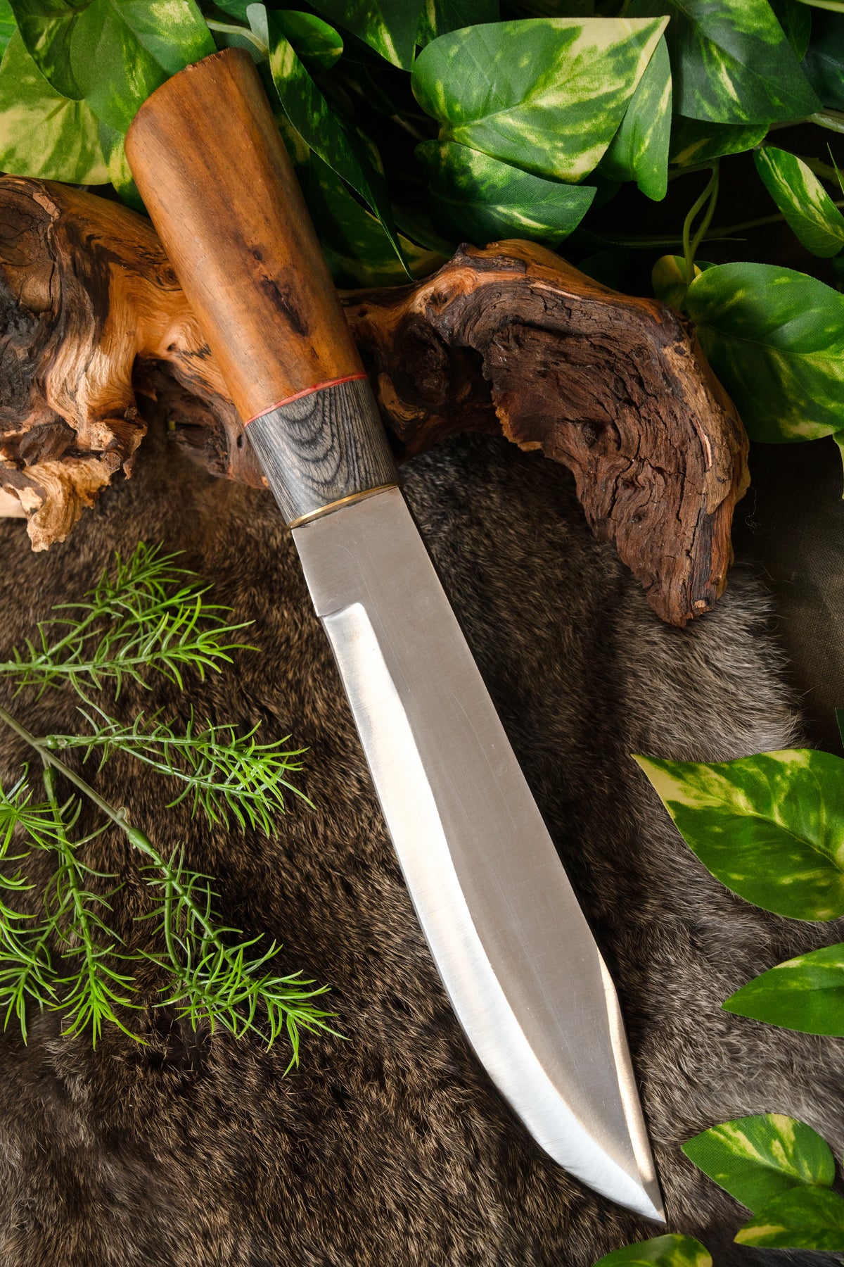 Cuchillo vikingo Novgorod, semi-afilado