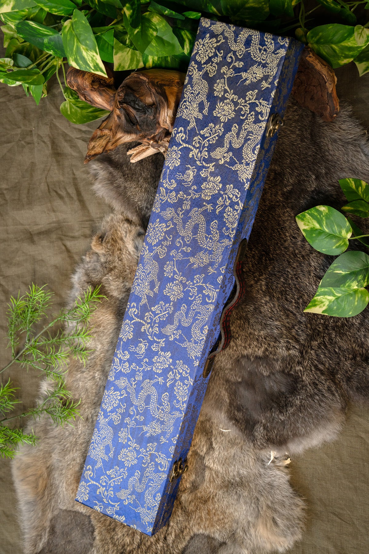 John Lee Aikuchi tanto, afilado