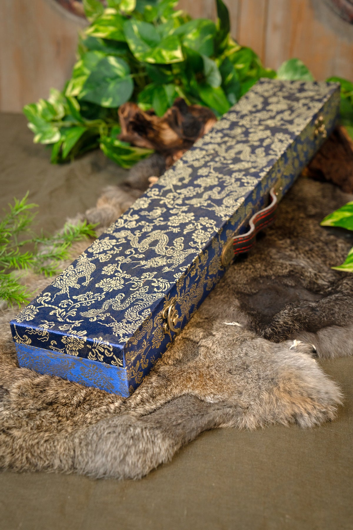 John Lee Aikuchi tanto, afilado