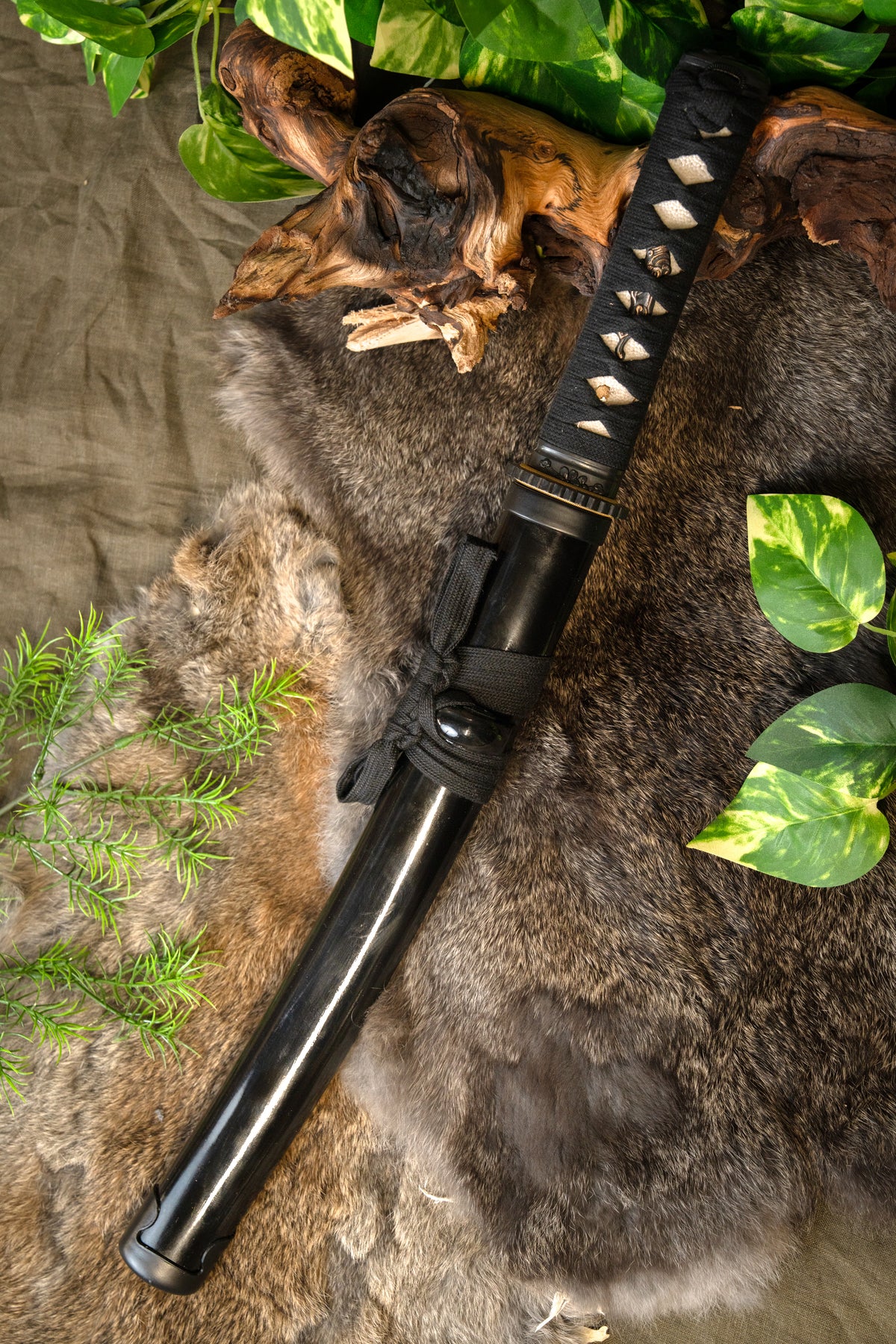 John Lee Aikuchi tanto, afilado