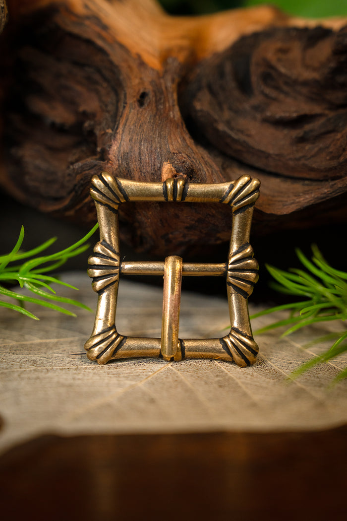 Spænde med muslingemotiv, 1500-tallet, bronze