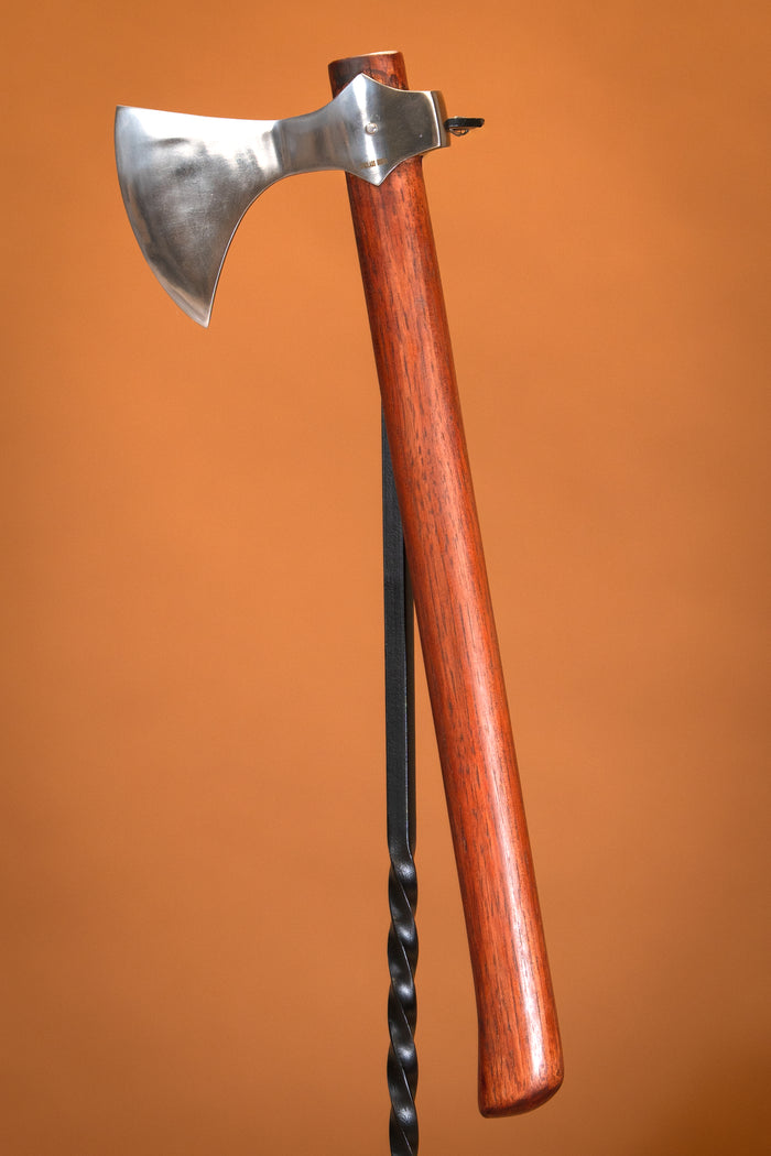 Viking skeggox, type B, semi-sharp