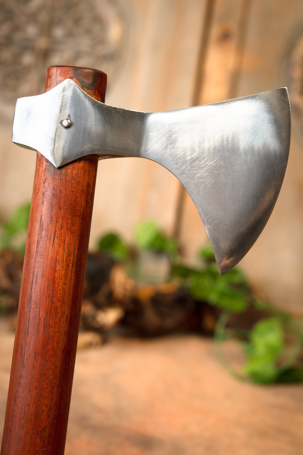 Skeggox vikingo tipo B, semi-afilada