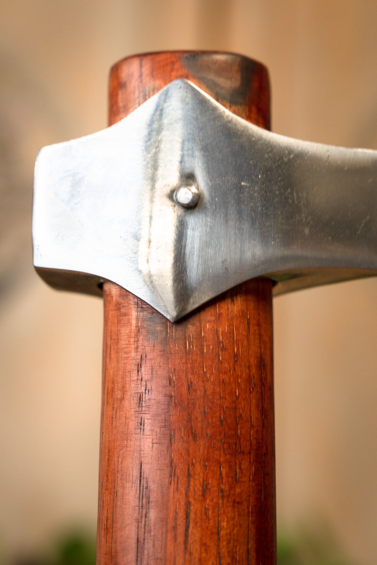 Skeggox vikingo tipo B, semi-afilada