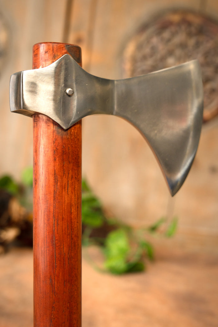 Skeggox vikingo tipo B, semi-afilada