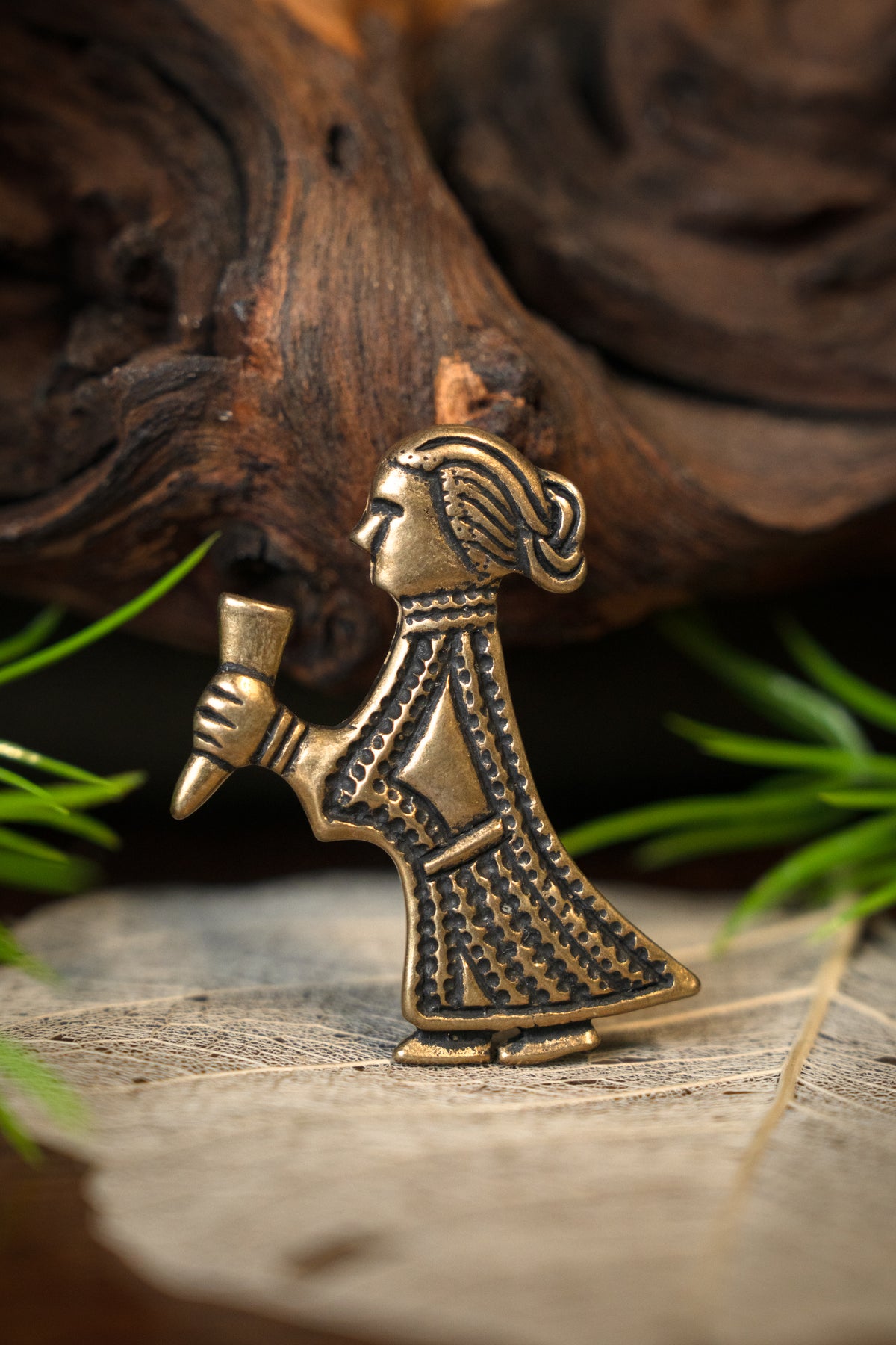 Vikingský amulet Valkyra z Klinty, bronz