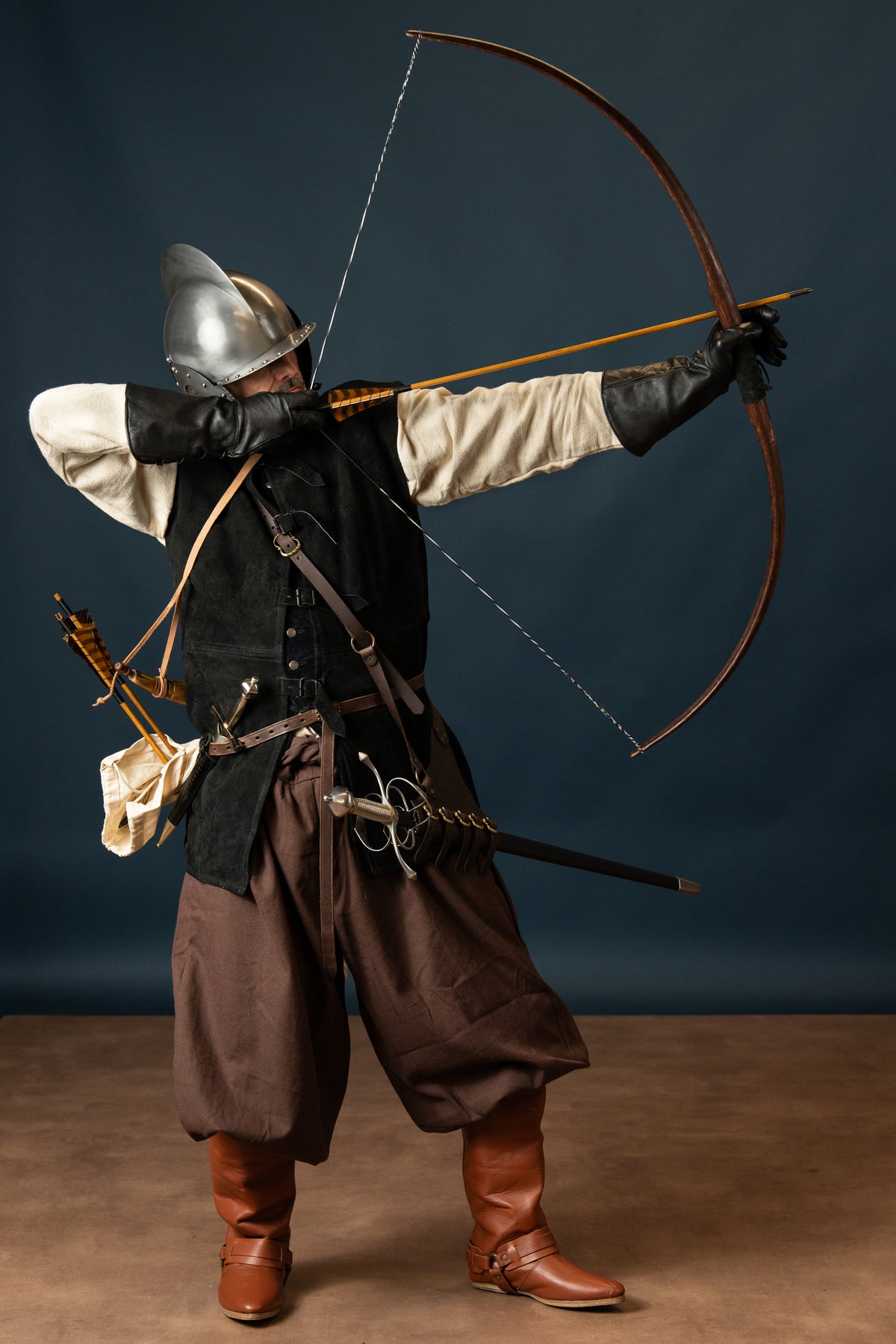 Marksman Bogen Reenactment LARP, 58 Zoll 147 cm, 25 lbs, dunkelbraun
