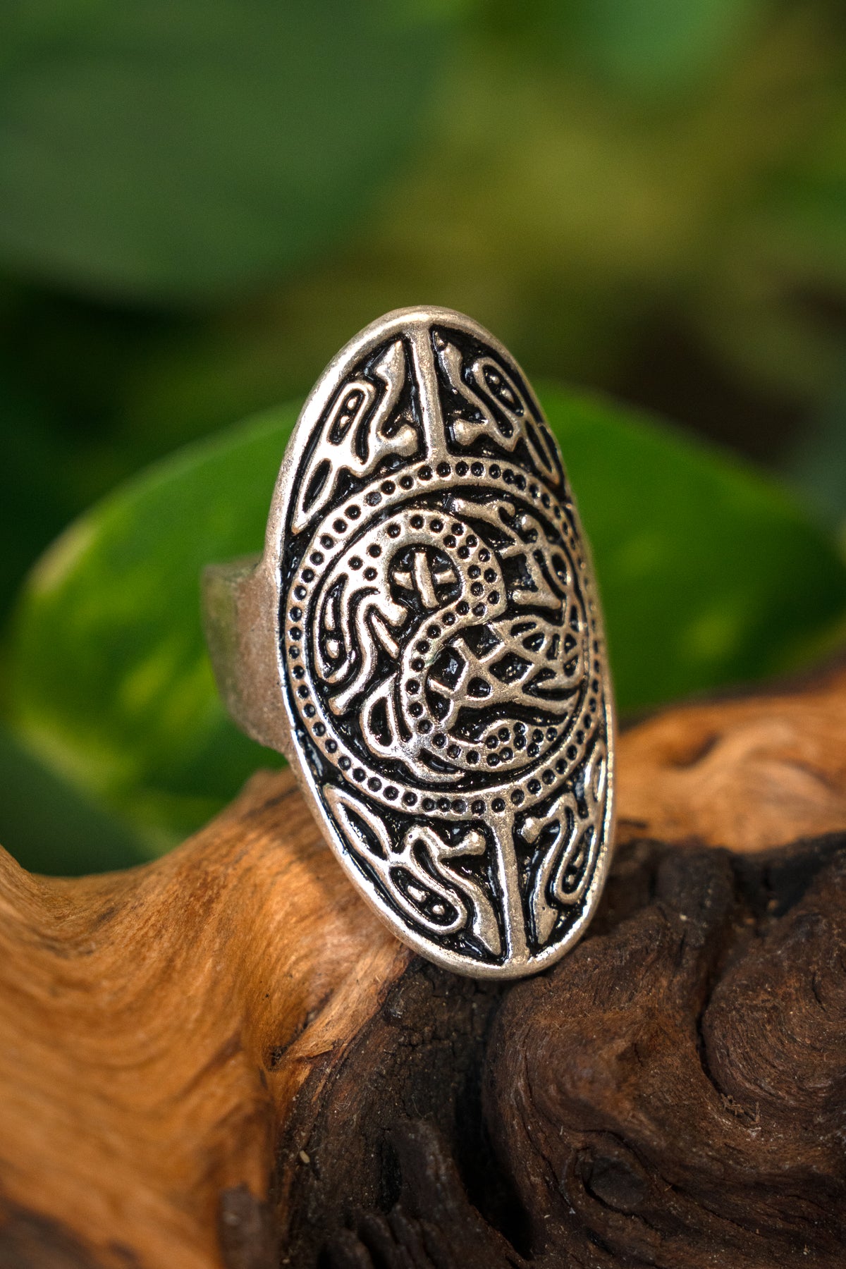 Saksische ring Trewhiddle, verzilverd brons