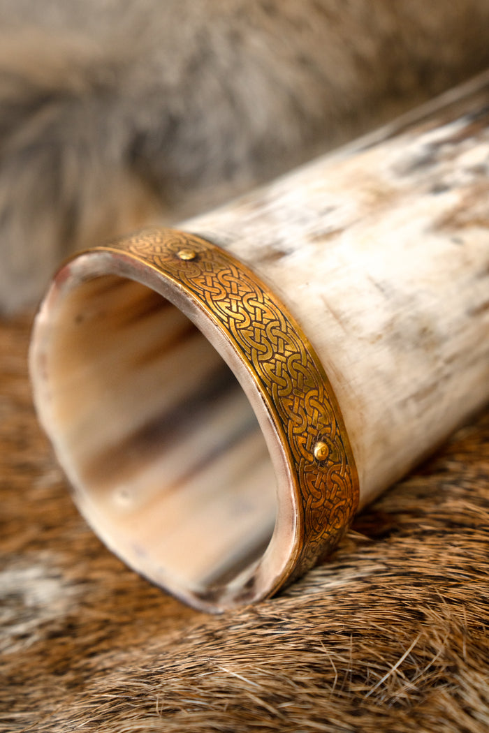 Drinking horn with Celtic knots, 300-500 ml