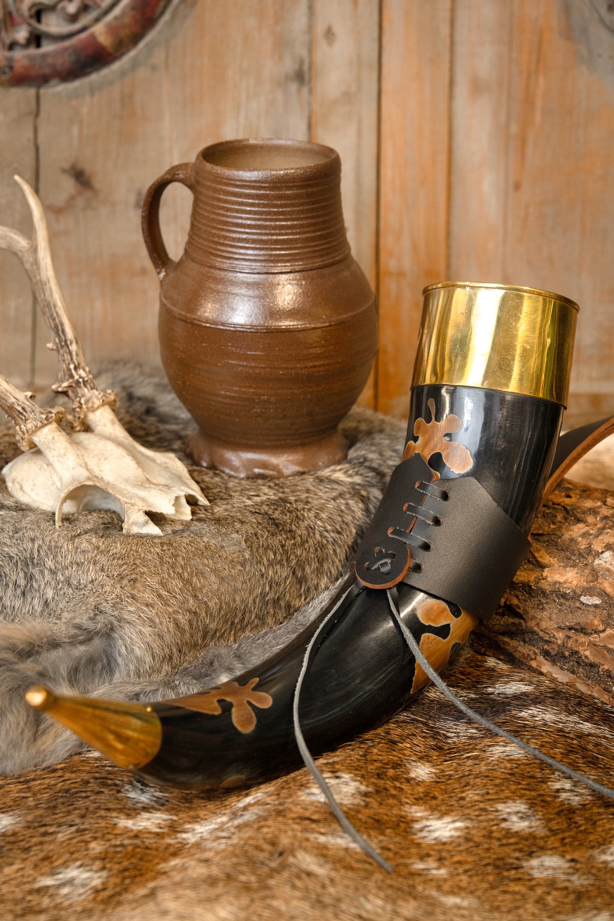 Pagan drinking horn Mabon with leather holder, 500-650 ml