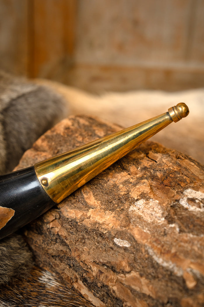 Pagan drinking horn Mabon with leather holder, 500-650 ml