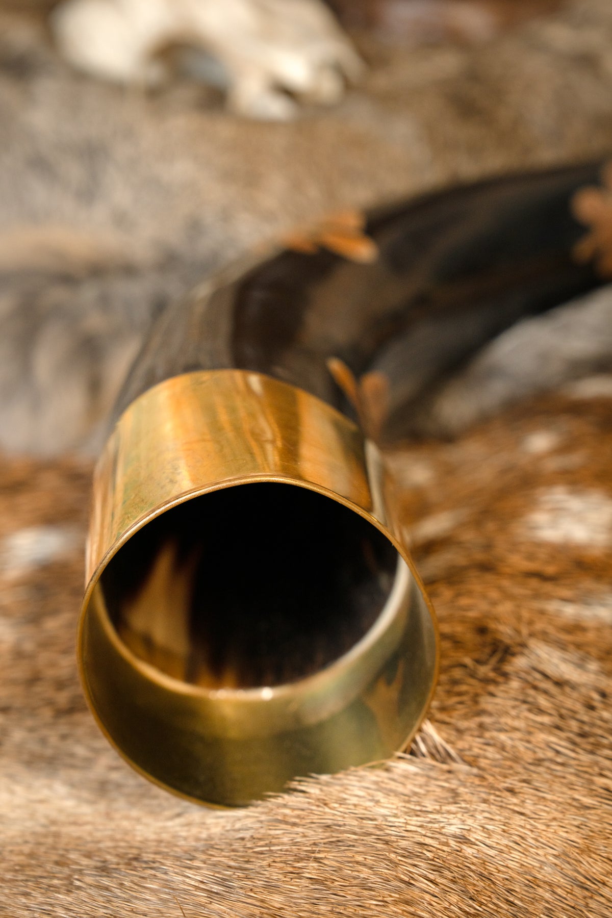 Pagan drinking horn Mabon with leather holder, 500-650 ml