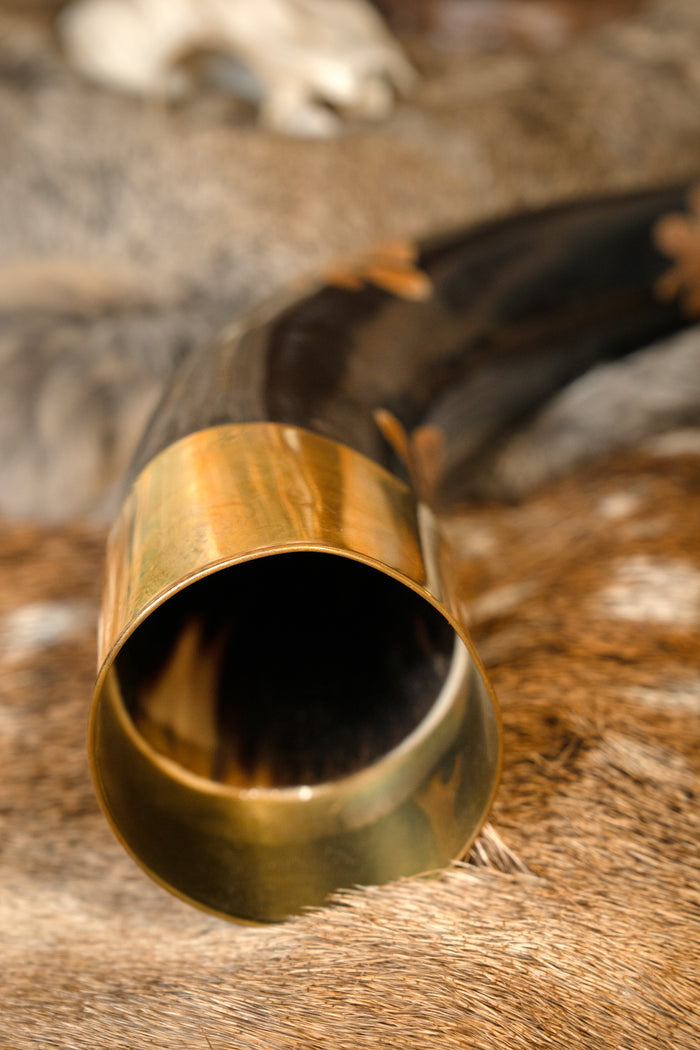 Pagan drinking horn Mabon with leather holder, 500-650 ml